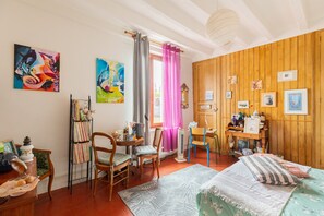 1 bedroom, WiFi, bed sheets