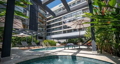 Leblon | Loft 5 min da Praia, com varanda vista Cristo - por Casapē Rio