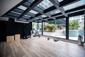 Apartment | Fitness facility - Leblon | Loft 5 min da Praia, com varanda vista Cristo - por Casapē Rio (Rio de Janeiro)