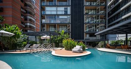 Leblon | Loft 5 min da Praia, com varanda vista Cristo - por Casapē Rio