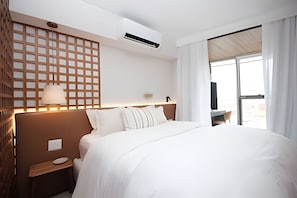 Leilighet | Blendingsgardiner, strykejern/-brett og wi-fi (inkludert)