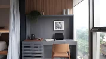 Apartamento | Cortinas blackout, ferros/tábuas de passar roupa, Wi-Fi de cortesia