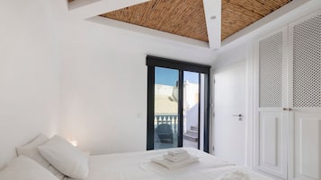 3 makuuhuonetta, silitysrauta/-lauta, Wi-Fi, vuodevaatteet