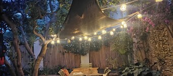 Outdoor expériences! THE SECRET GARDEN-MANDARIN bike-friendly holidays home