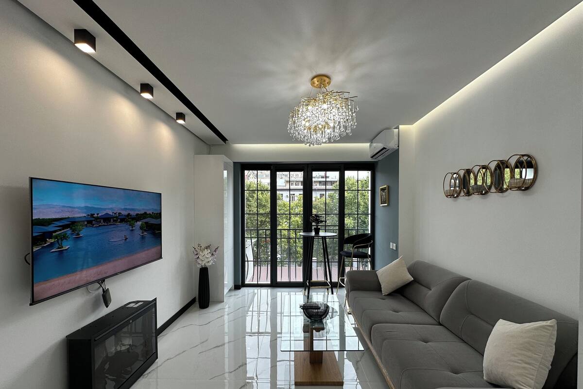 Classic Apartment, 2 Bedrooms | Living area