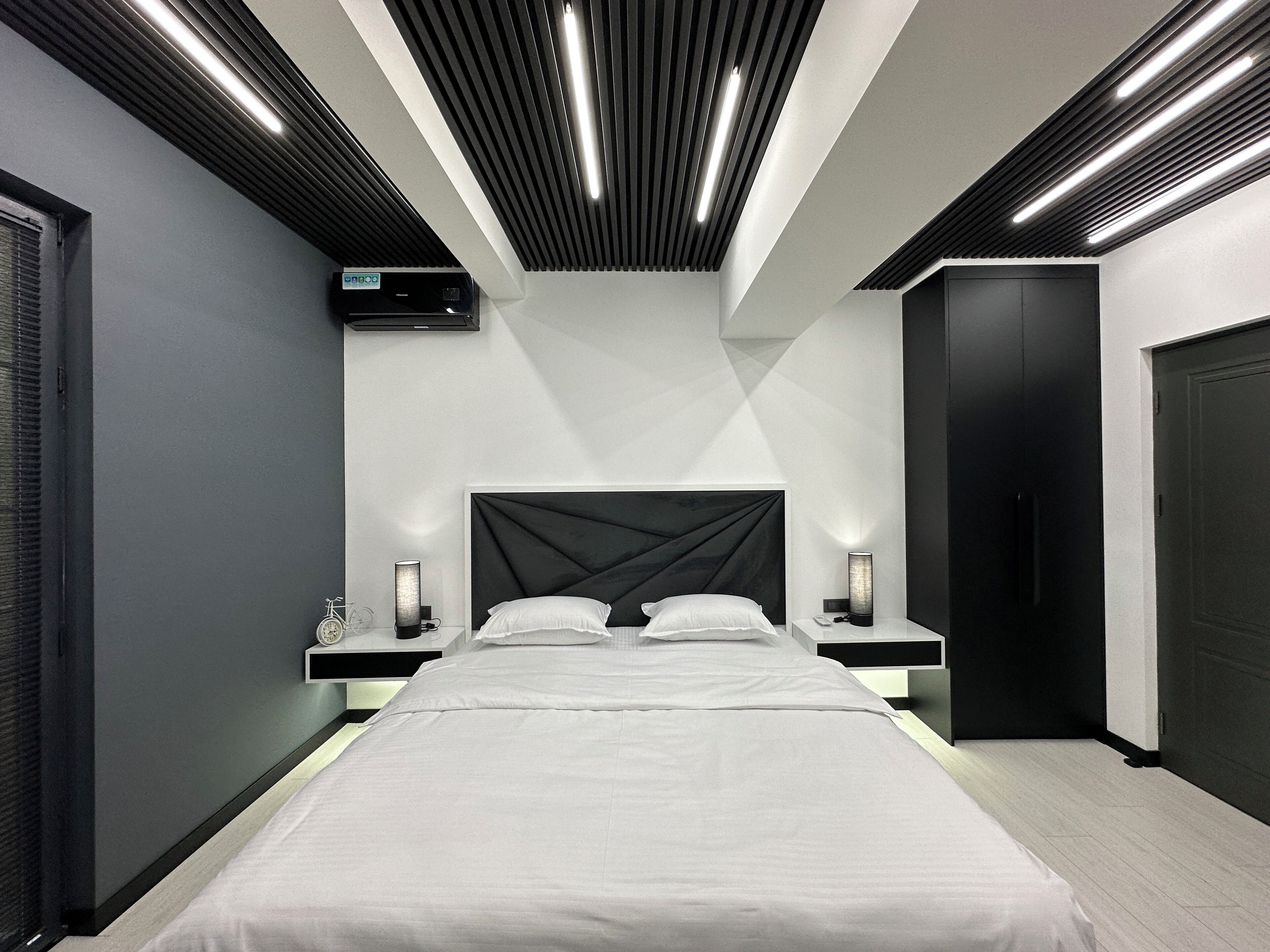 Iron/ironing board, free WiFi