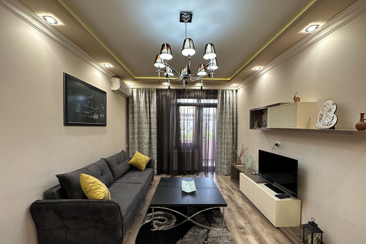 Comfort Apartment, 1 Bedroom, Balcony | Living area