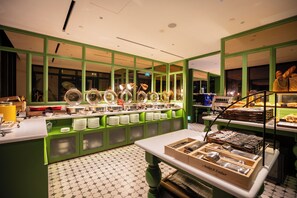 Daily buffet breakfast (SGD 20.38 per person) - Hotel Waterloo Singapore - Handwritten Collection (Singapore)