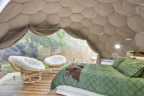 4 habitaciones, tabla de planchar con plancha, cuna de viaje y wifi 