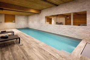 A heated pool - 14-person chalet with private indoor pool (La Chapelle-d'Abondance)