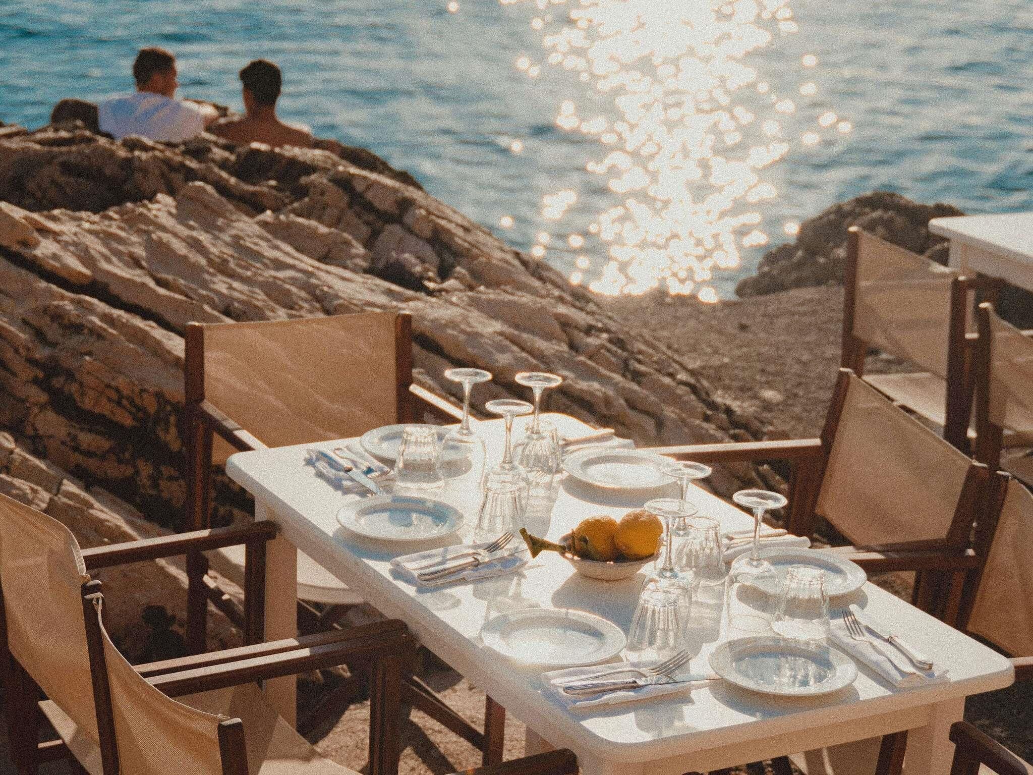 Breakfast, lunch, dinner served; Greek cuisine 