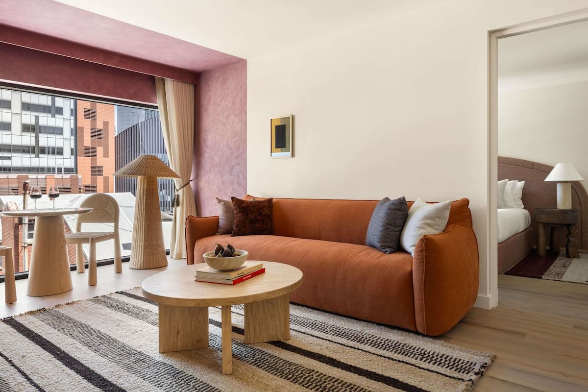Platinum Suite | Hypo-allergenic bedding, pillowtop beds, minibar, in-room safe