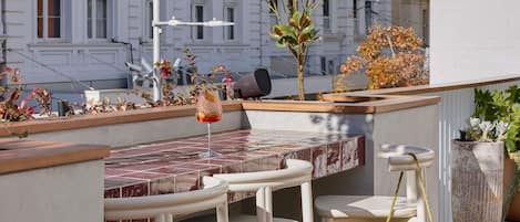 2 Bars/Lounges, Bar auf der Dachterrasse