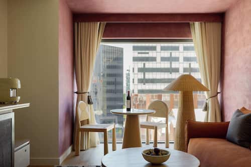 Platinum Suite | Living area | Smart TV, pay movies