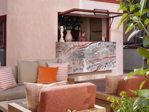 2 bars/lounges, rooftop bar - Hyde Perth (Perth)