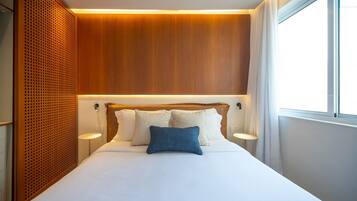 Apartment | In-room safe, blackout drapes, free WiFi