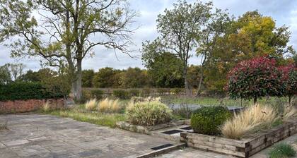 Gosfield Cartlodge Retreat