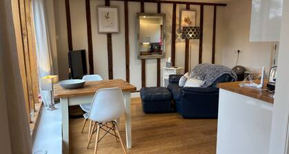 Gosfield Cartlodge Retreat