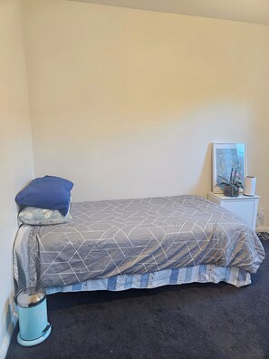 1 bedroom, iron/ironing board, free WiFi