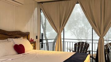 Deluxe Chalet, Balcony, City View | Free WiFi