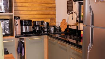 Deluxe-Chalet, Balkon, Stadtblick | Eigene Küche