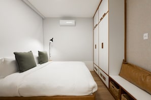 In-room safe, blackout curtains, iron/ironing board, free WiFi