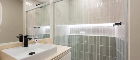 Apartment | Bathroom