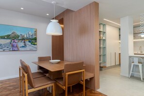 Apartment | Dining