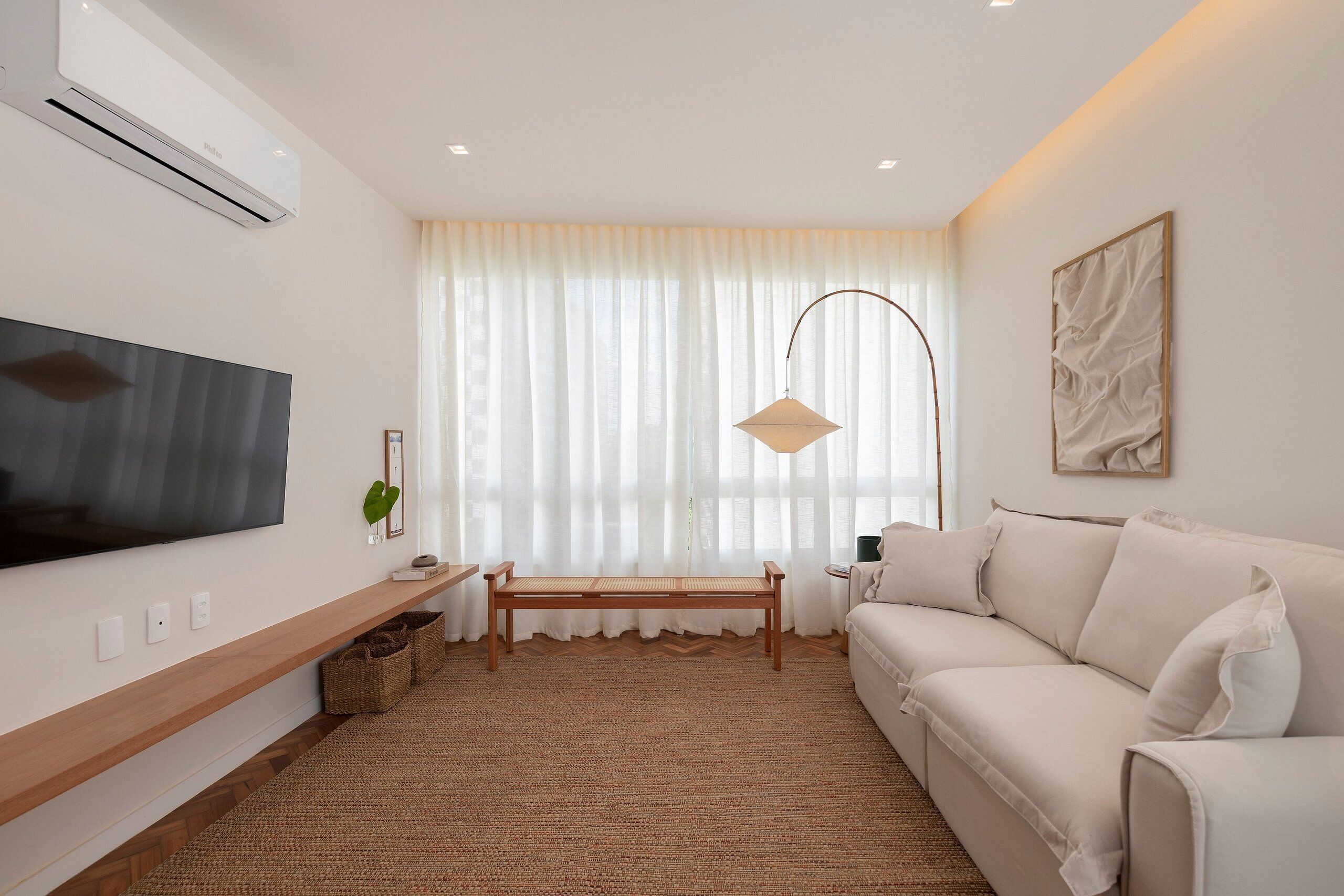 Apartment | Living area | TV