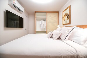 Apartment | In-room safe, blackout drapes, iron/ironing board, free WiFi - Leblon | Localização premium, 5min da Praia, ao lado da Dias Ferreira - por Casapē Rio (Rio de Janeiro)