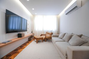 Lägenhet | Vardagsrum | Tv