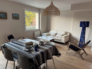 Living area - RENTAL HOUSE 1 BEDROOM FULL CENTER OF PORNIC (Pornic)