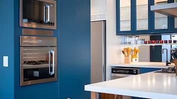 Apartment | Private kitchen | Electric kettle