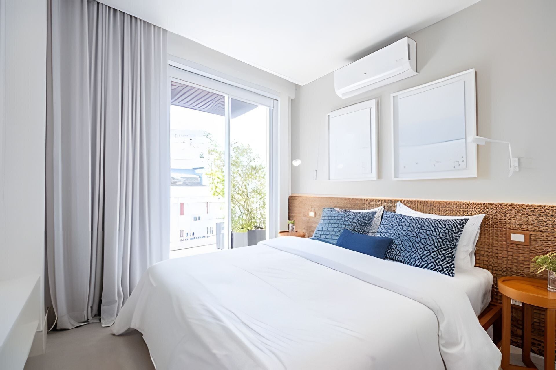 Apartment | In-room safe, iron/ironing board, free WiFi