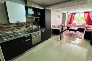 Private kitchen - Fully-equipped studio, pool view. (Agadir)
