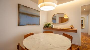 Apartment | Dining