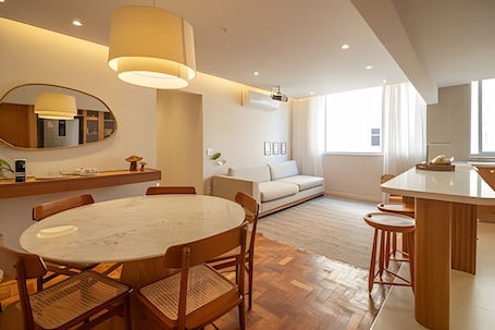 Apartamento | Parte interna. Leblon | 3 quartos, 5 min da Praia – por Casapē Rio