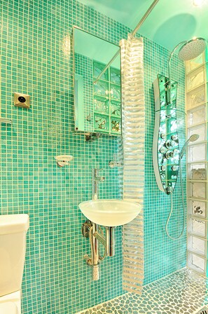 Economy Studio | Bathroom - MERRIBUILDING (Paris)
