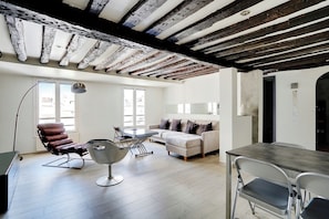 Living area - MERRIBUILDING (Paris)