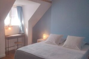 2 bedrooms, WiFi, bed sheets - 🏡 L'Entre-Potes - Cosy apartment for 4 people (Sully-sur-Loire)