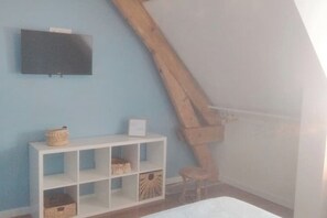 2 bedrooms, WiFi, bed sheets - 🏡 L'Entre-Potes - Cosy apartment for 4 people (Sully-sur-Loire)