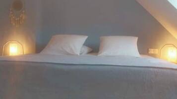 WiFi, bed sheets