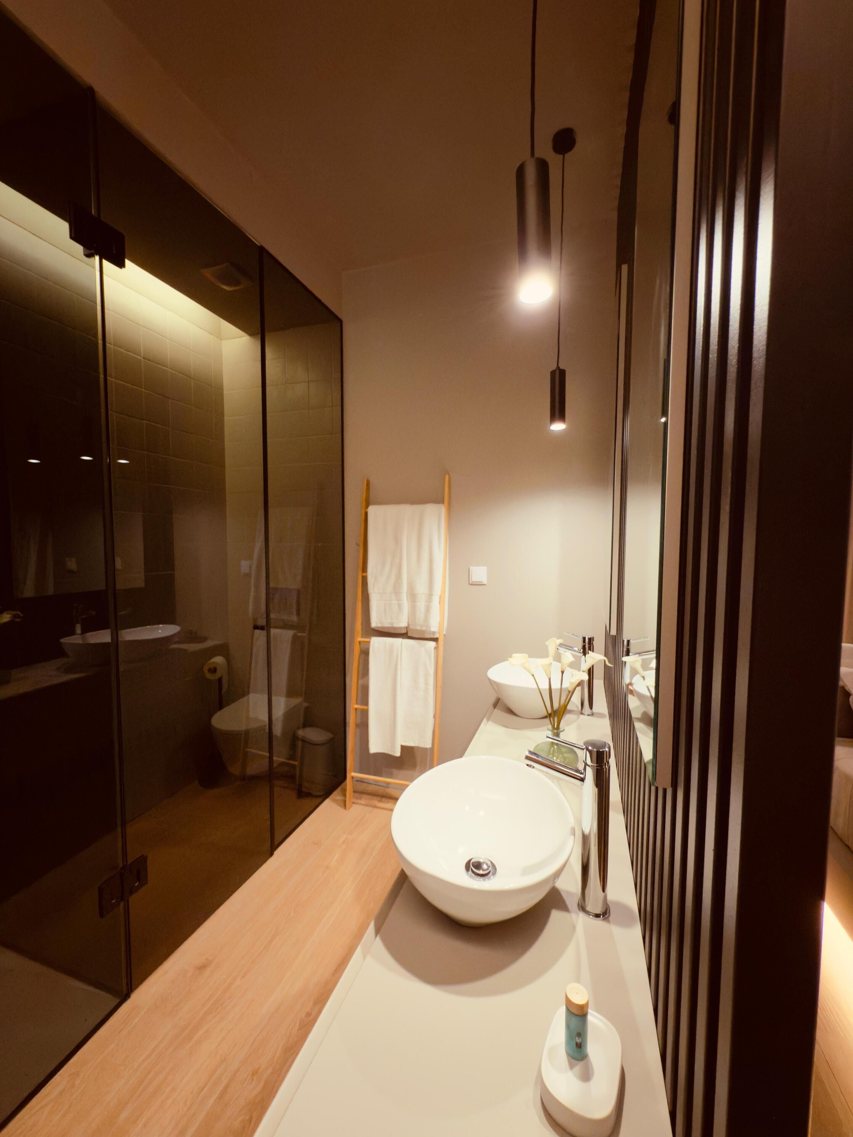 Deluxe Studio | Bathroom | Slippers