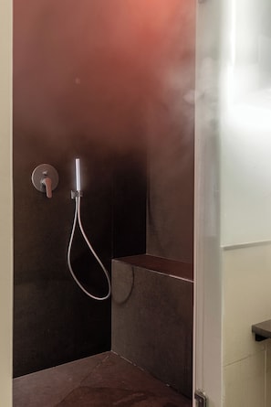 Comfort Apartment, 1 Double Bed with Sofa bed, Balcony | Bathroom shower - Vetro Apartments by Wonderful Italy (Palermo)
