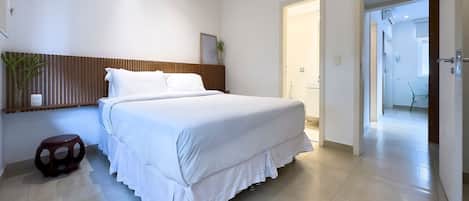 Apartment | Blackout drapes, free WiFi