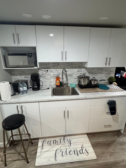 Cozy 3-Bedroom Basement Suite with Private Entrance