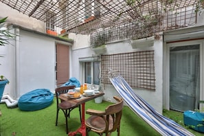 Exterior - LOMBARDS BUILDING (Paris)