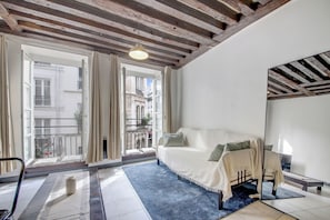 Comfort Studio Suite | Living area