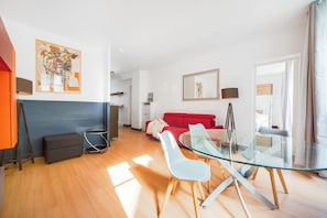 Deluxe Apartment | Living area - LOMBARDS BUILDING (Paris)