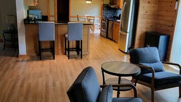 House, Jetted Tub, River View | Living area | Flat-screen TV